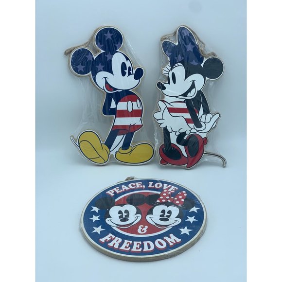Disney Mickey and Minnie Mouse Patriotic Hanging Wooden Sign - Picture 4 of 4